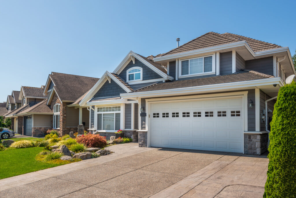 AMSTERDAM ENTERPRISES – Roofing Company Arlington Heights